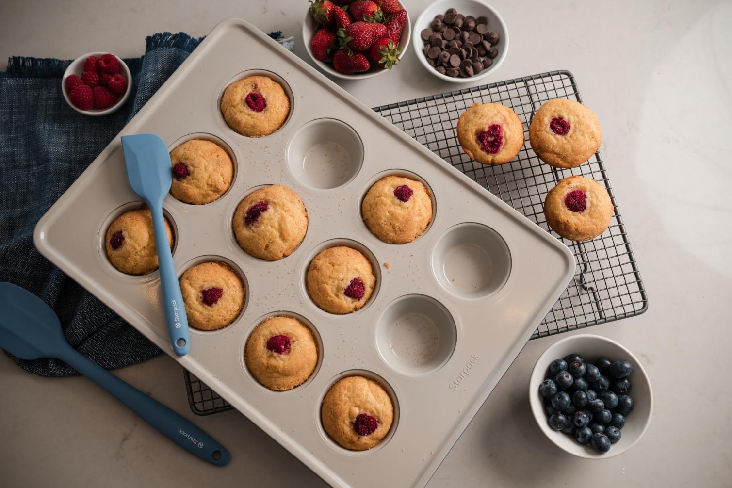 Bakers Gonna Bake - 12 Hole Muffin Pan