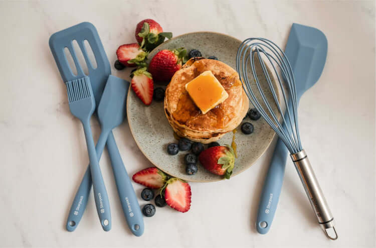Starpack toxin-free cooking utensils set, made from high-quality silicone, designed for safe and healthy food preparation.